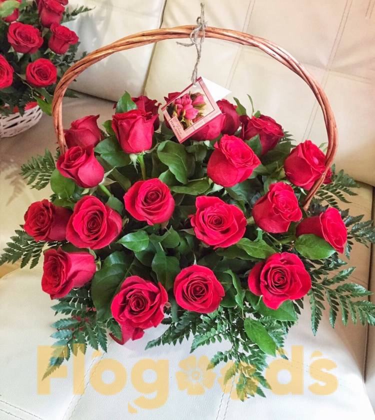 Корзина «Донна роза» за 12 374 руб.